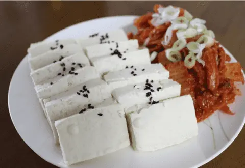 Stir-fried Kimchi Tofu w/ Rice