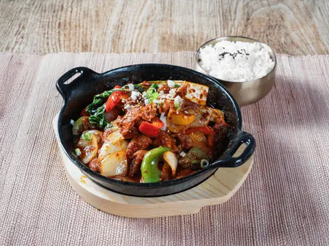 6. Stir-Fried Spicy Chicken w Rice