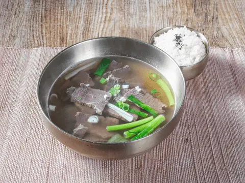 Beef Brisket Soup(Yangji Gomtang)