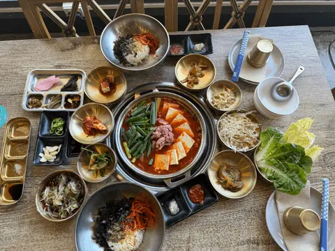 Pork Kimchi Hot pot &Lettuce&Rice Balls HOT POT SET